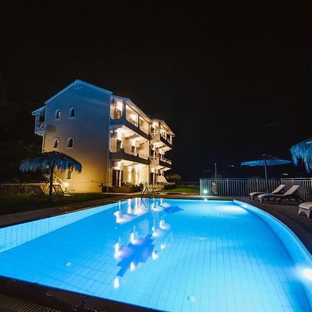 Giorgos Apartments Дасія Екстер'єр фото