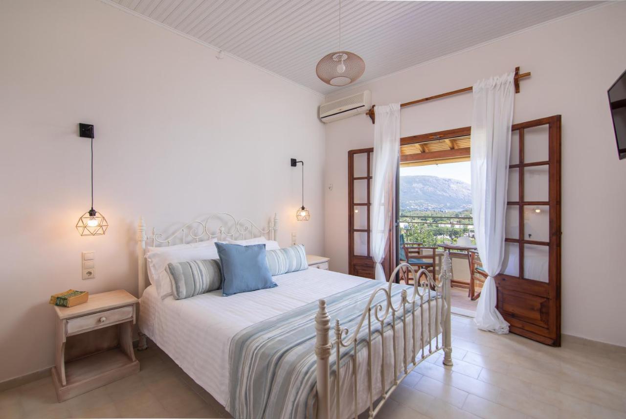 Giorgos Apartments Дасія Екстер'єр фото