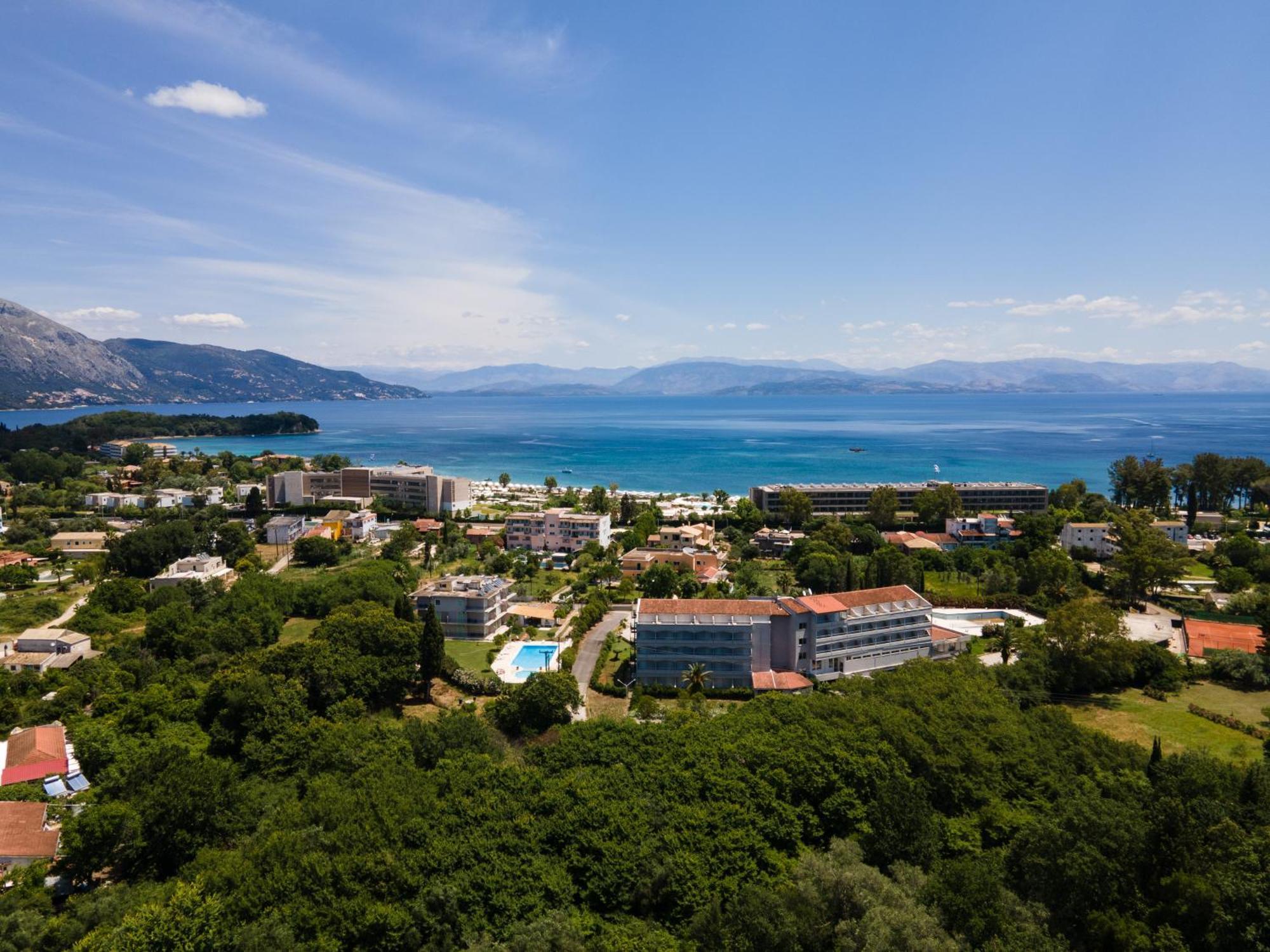 Giorgos Apartments Дасія Екстер'єр фото